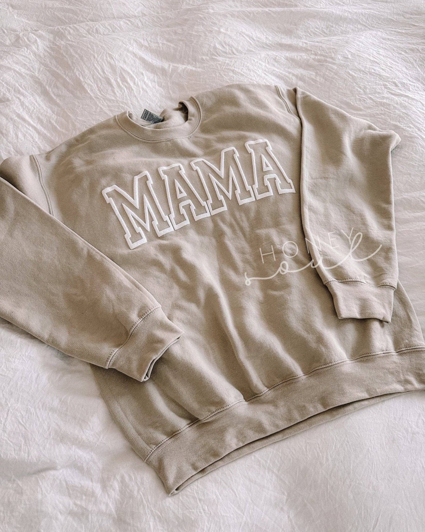 MAMA Puff Sand Graphic Sweatshirt